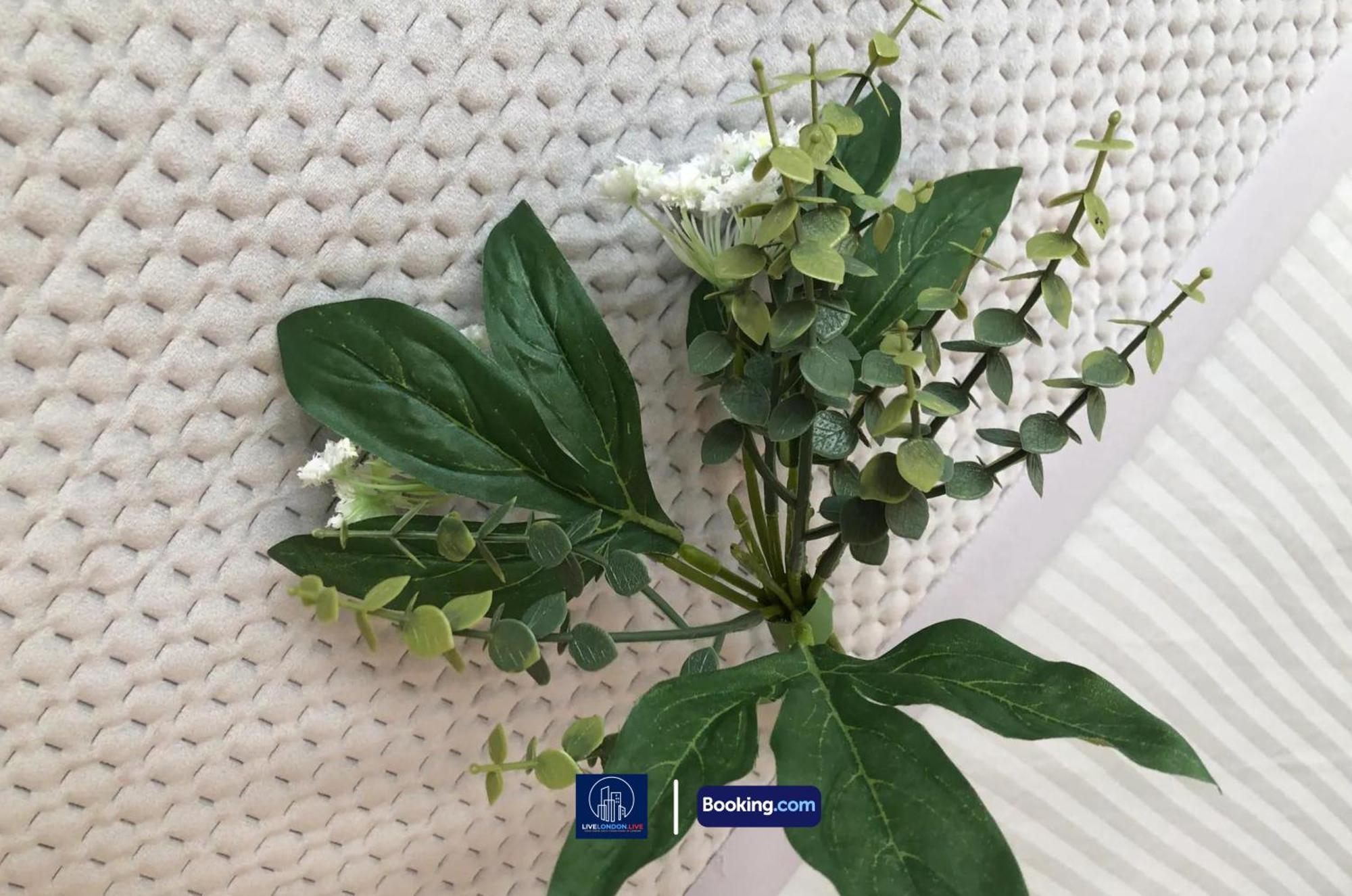 Last-Minute Specials L Sleeps Up To 4 Guests L One-Bedroom Apartment With King Bed And High Ceilings Near Camden By Live London Short Lets & Serviced Accommodation מראה חיצוני תמונה