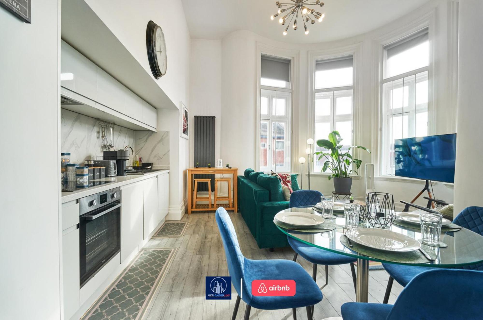 Last-Minute Specials L Sleeps Up To 4 Guests L One-Bedroom Apartment With King Bed And High Ceilings Near Camden By Live London Short Lets & Serviced Accommodation מראה חיצוני תמונה