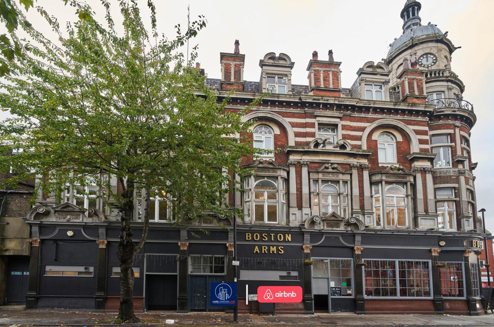 Last-Minute Specials L Sleeps Up To 4 Guests L One-Bedroom Apartment With King Bed And High Ceilings Near Camden By Live London Short Lets & Serviced Accommodation מראה חיצוני תמונה